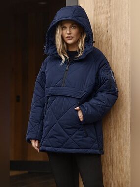 Quilted Hooded Puffer Jacket in Navy